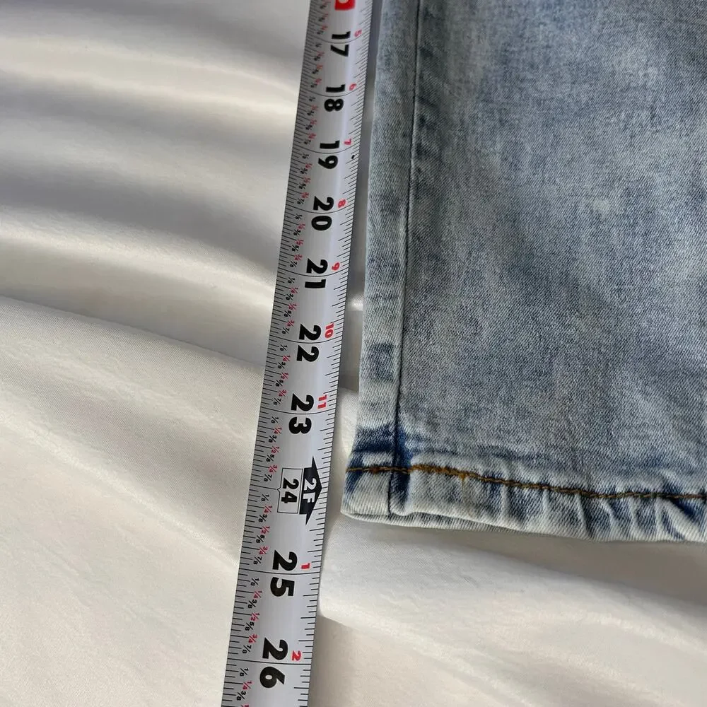 NWOT Jeans Women Small 28 Wide Leg Barrel Leg Light Wash Mid Rise Skater Y2K